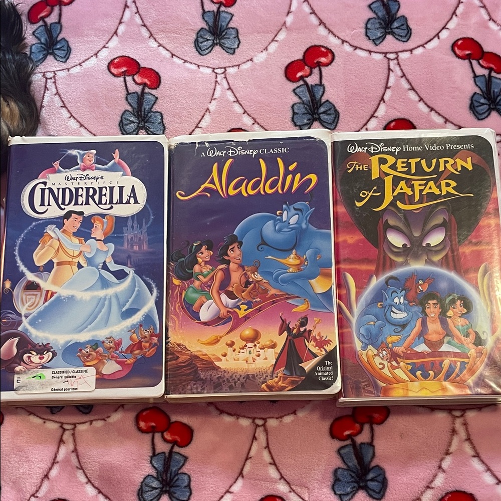 Disney VHS Set: Cinderella, Aladdin, Return of Jafar - Blue, Red, Yellow